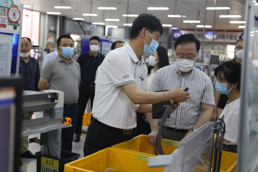 Image title Image title