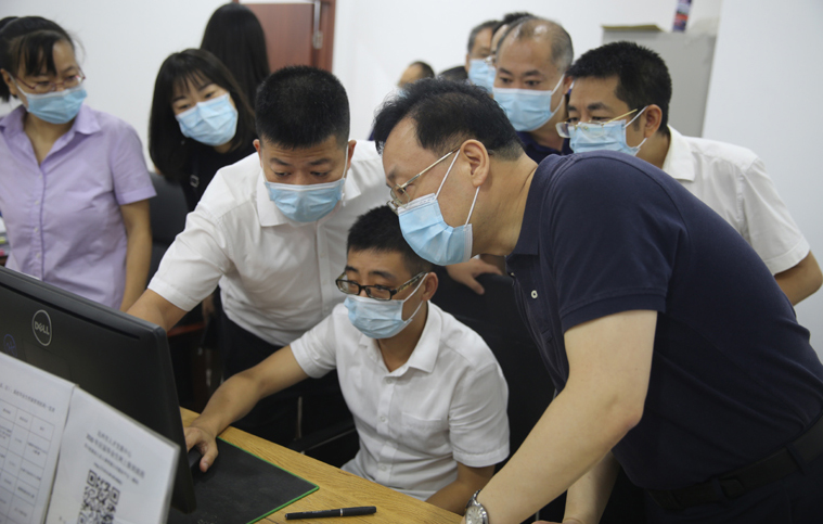 Image title Image title