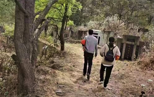 Image title Image title