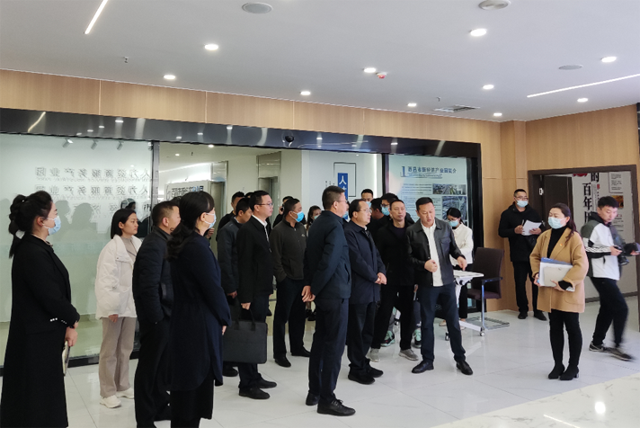 Image title Image title