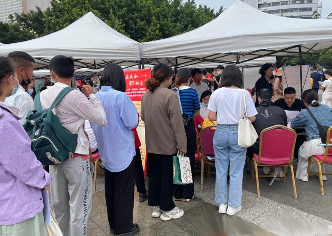 Image title Image title